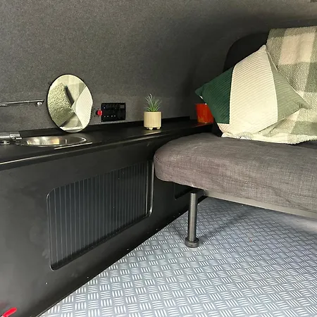 Luksusowy namiot Jerry The Camper For Hire Self Tow To Your Destination In District Cumbria